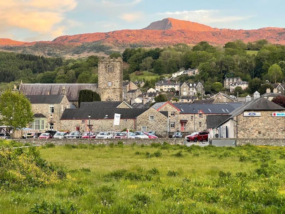 Character Townhouse In Town Centre & Superb Views Villa Dolgellau Luaran gambar