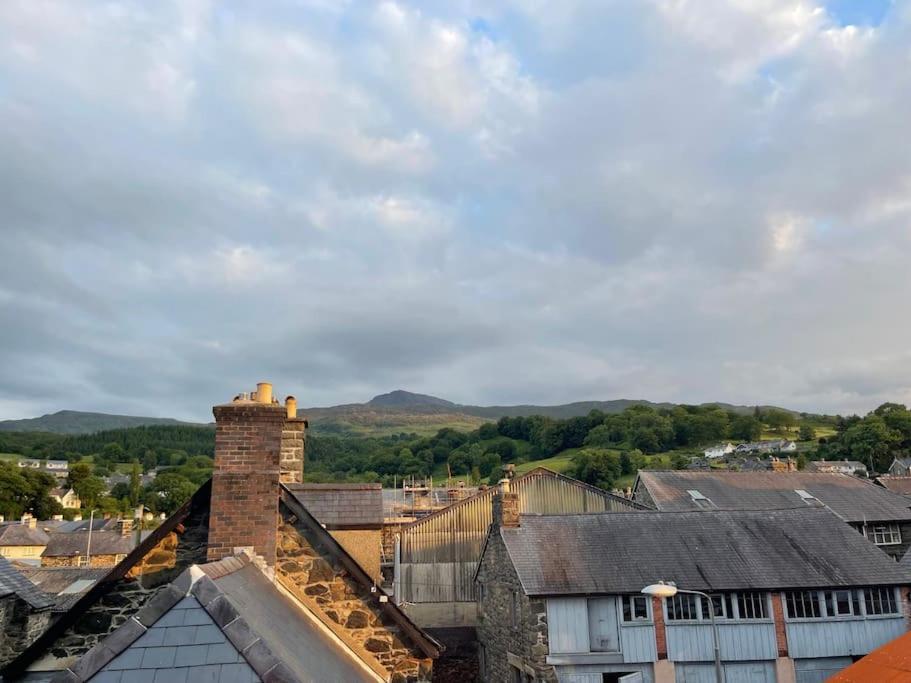 Character Townhouse In Town Centre & Superb Views Villa Dolgellau Luaran gambar